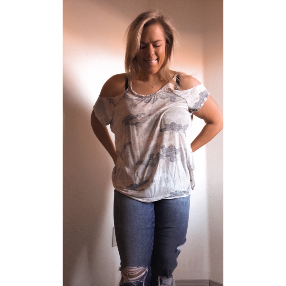 🌸 Express Camo Cold Shoulder 🌸